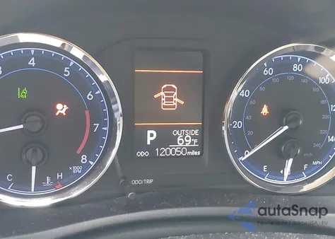 2018 Toyota Corolla Le z USA, uszkodzony, nr VIN 5YFBURHE6JP814291